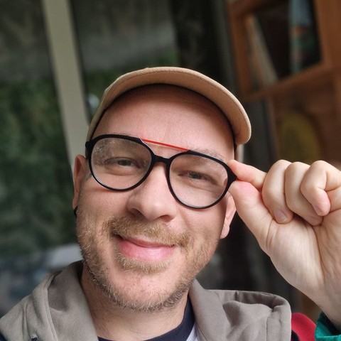 Adam Nümm, Autor von Lockdown-Legenden